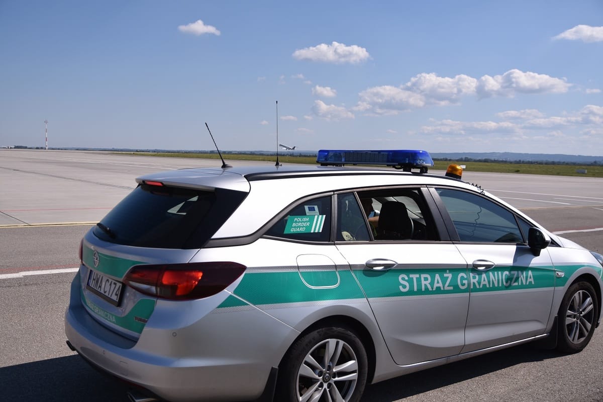 Interwencja Straży Granicznej na wrocławskim lotnisku po zgłoszeniu o bombie
